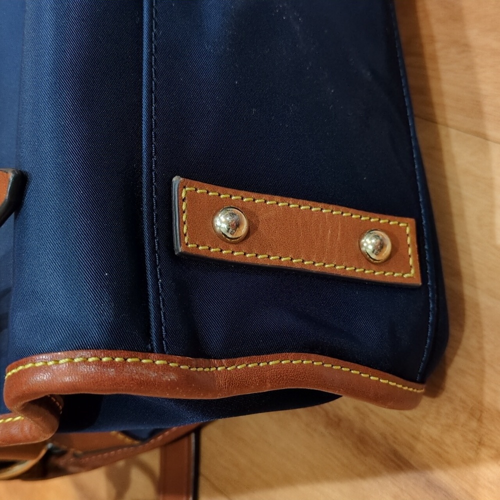 Dooney & Bourke Navy 🔵 Wayfarer Satchel Camden Collection crossbody purse - Picture 10 of 16